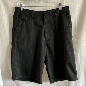 O’Neill  Flat Front Board Shorts Black Patterned Waist 32” Inseam 12”